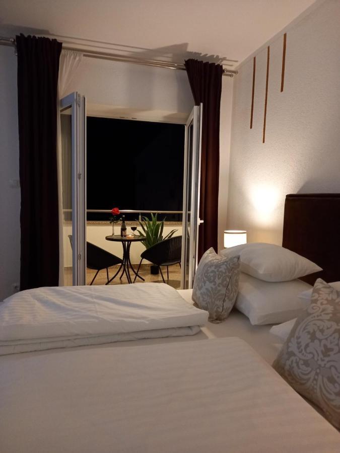 Garfild 1 Guest House Novi Vinodolski Ngoại thất bức ảnh