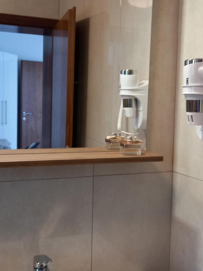 Garfild 1 Guest House Novi Vinodolski Ngoại thất bức ảnh