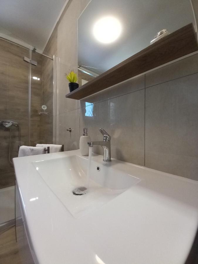 Garfild 1 Guest House Novi Vinodolski Ngoại thất bức ảnh